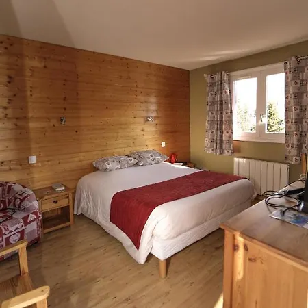 Du Hameau Hotel 3*