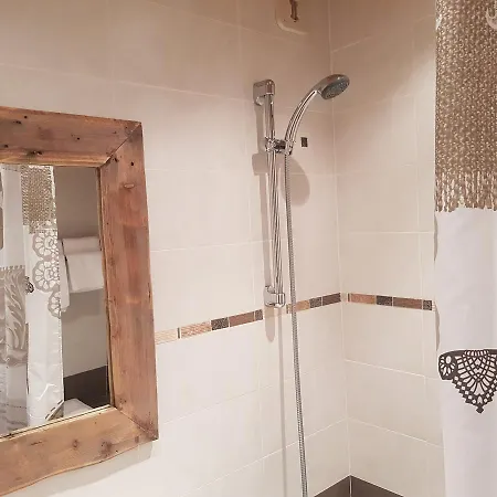 Du Hameau Hotel 3*